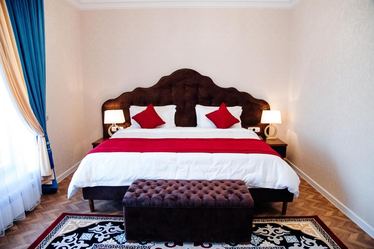 Boutique Hotel Silk Way Turkistan Bagian luar foto